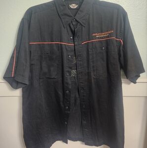 Short sleeve button up